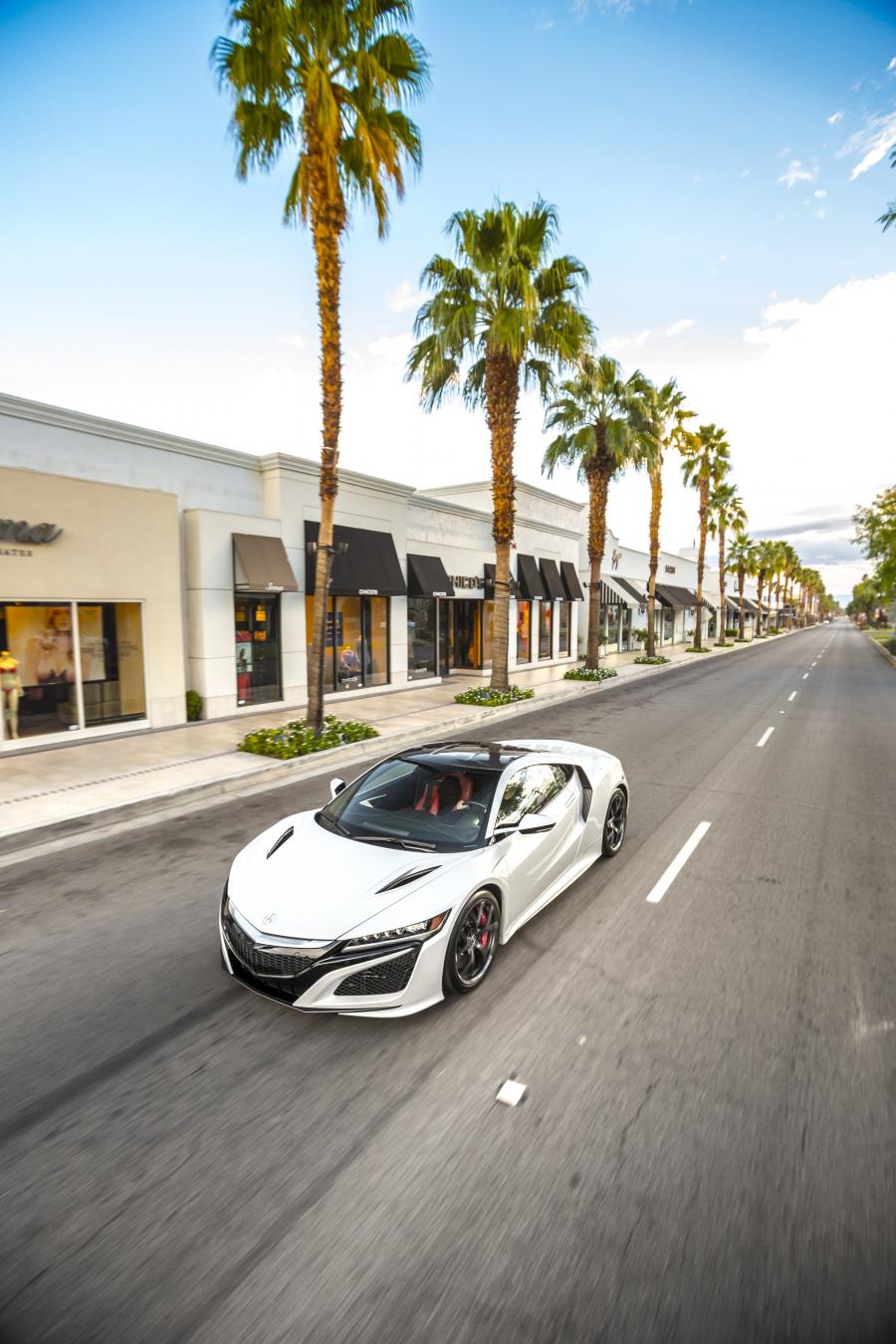  Acura NSX 2016 года  (NA) (фото 9 из 286)